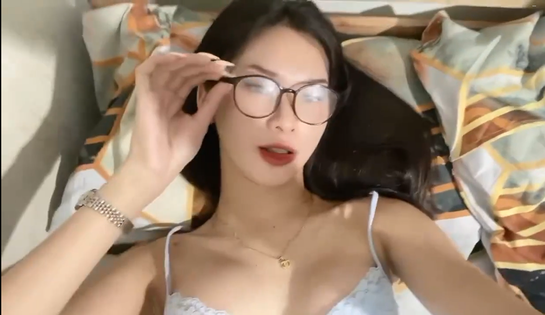 xinh-xan-vu-to-nhin-da-thay-thich-thu